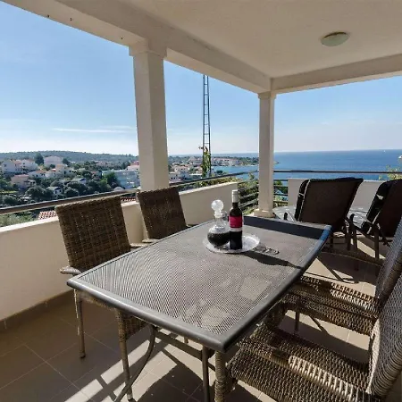 Apartament Matan *